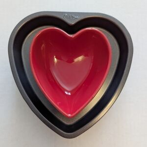 Wilton Heart-Shaped Baking Pan Set - Red and Black and Ceramic Glazed Heart